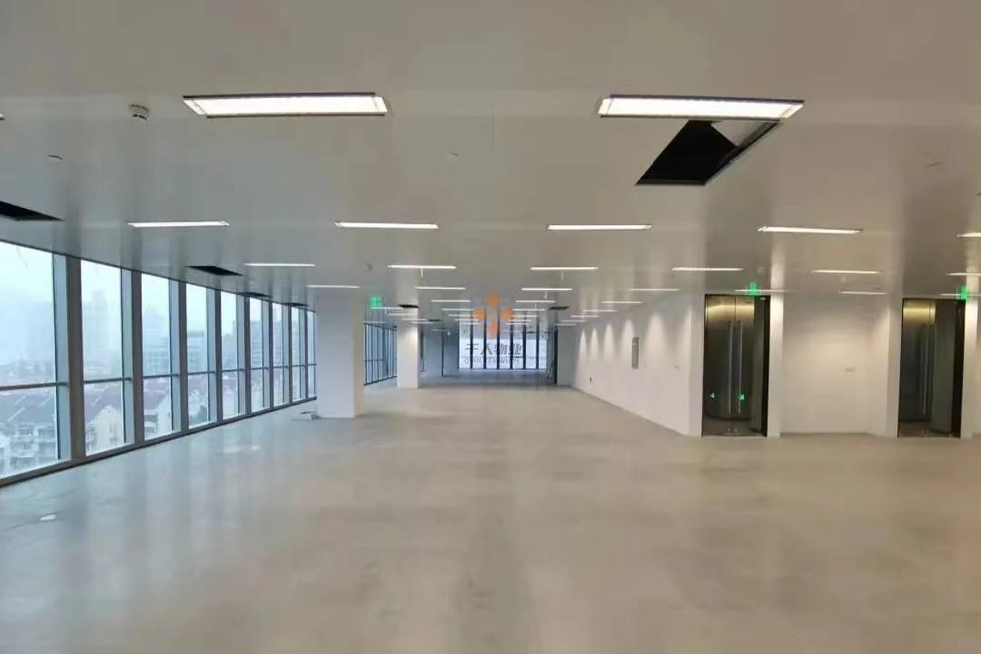 長寧 長寧國際發(fā)展廣場（IM Shanghai長寧國際） 3300平米 簡裝