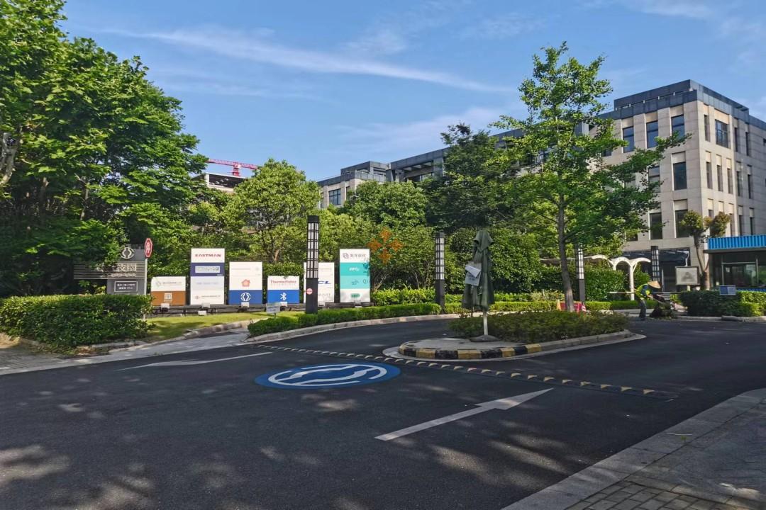 浦東 亞芯科技園 2500平米 標(biāo)準(zhǔn)裝修